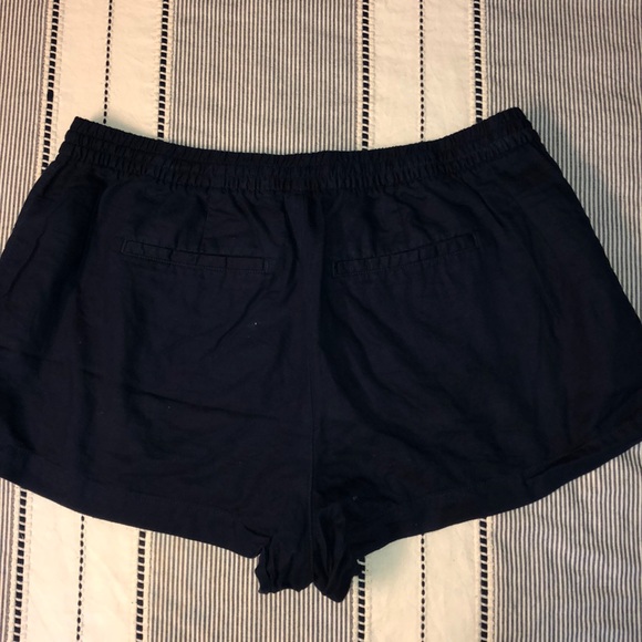 Gap Linen Short - Picture 3 of 3
